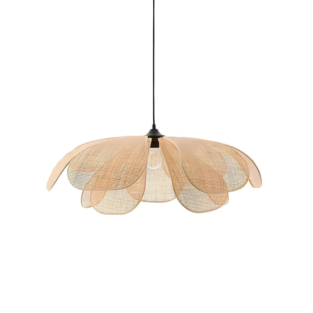 Luminária pendente artesanal com cúpula floral em tecido bege sobre fundo branco