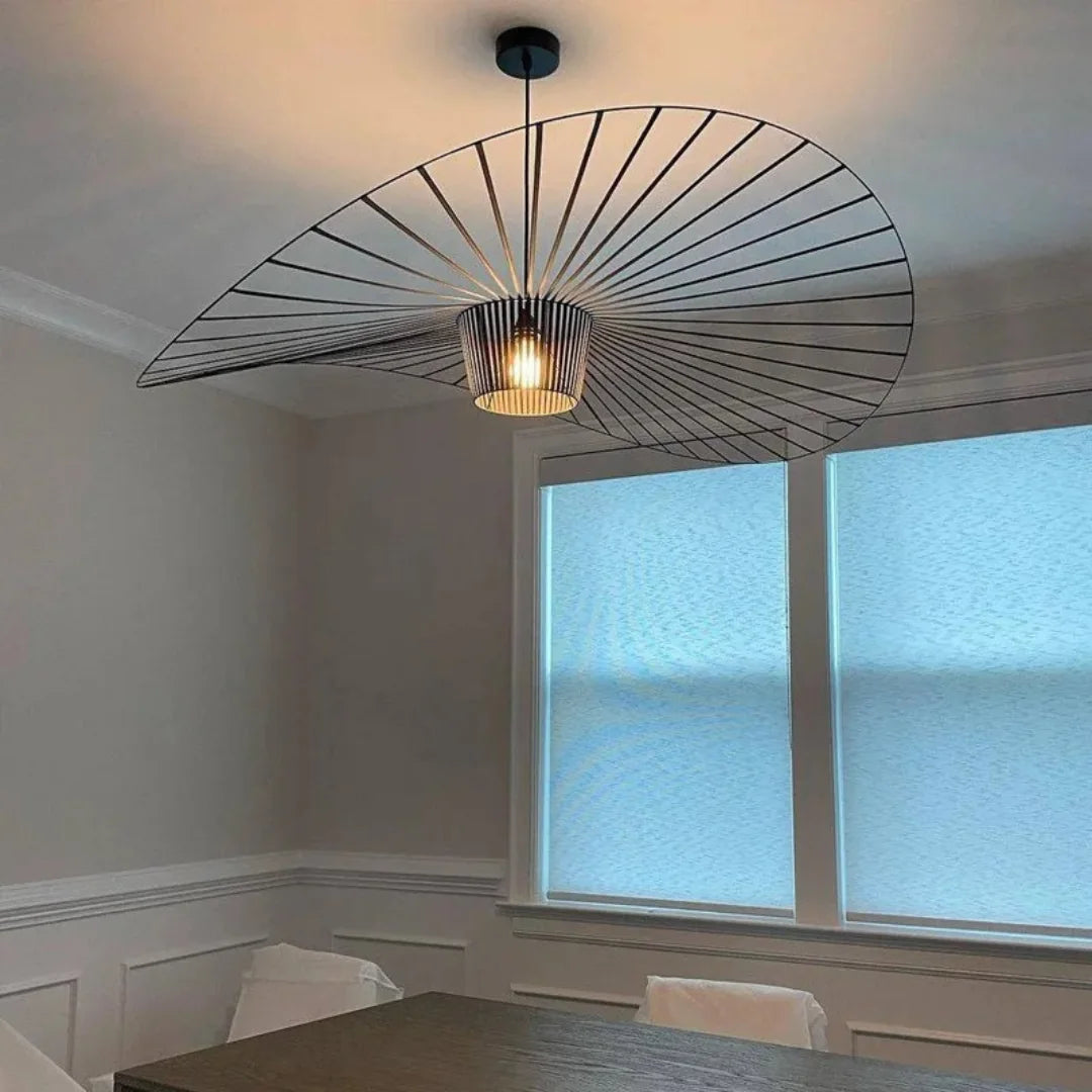 Detalhe do acabamento metálico industrial retrô — Pendente Veyro — Tonzi