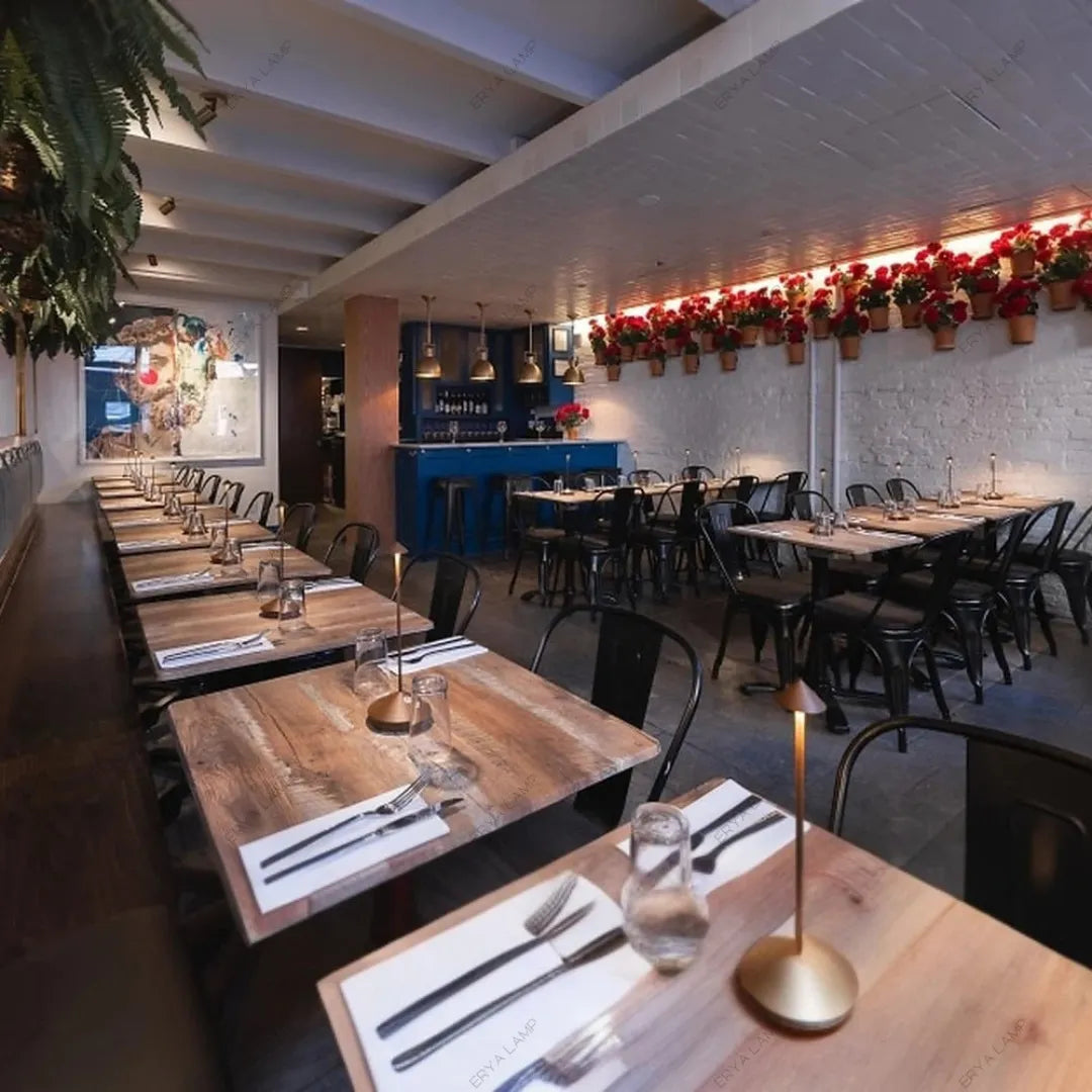 Luminaria-de-Mesa-Minimalista-USB-LED-Pinno