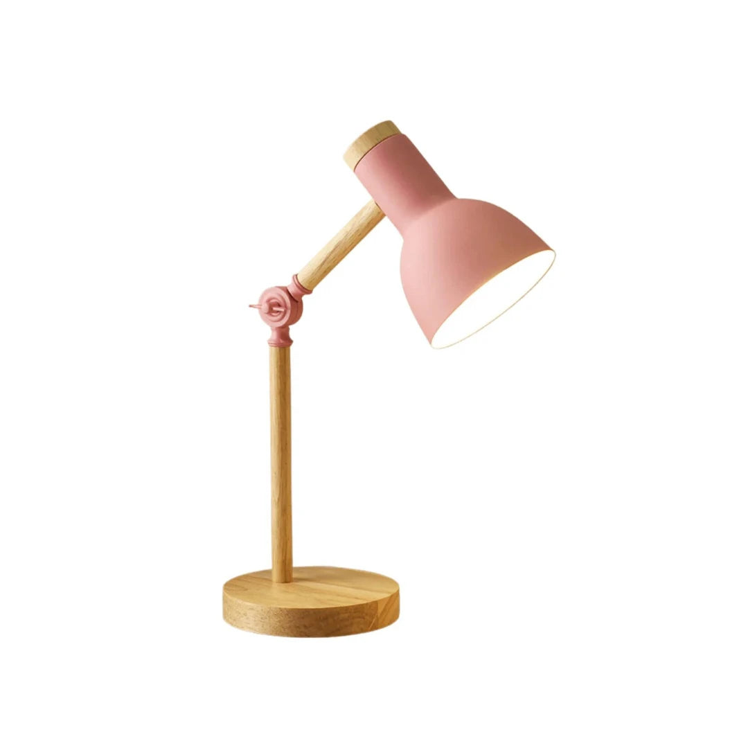 Luminária de mesa moderna articulada Nia em madeira Tonzi versão rosa em sala de leitura