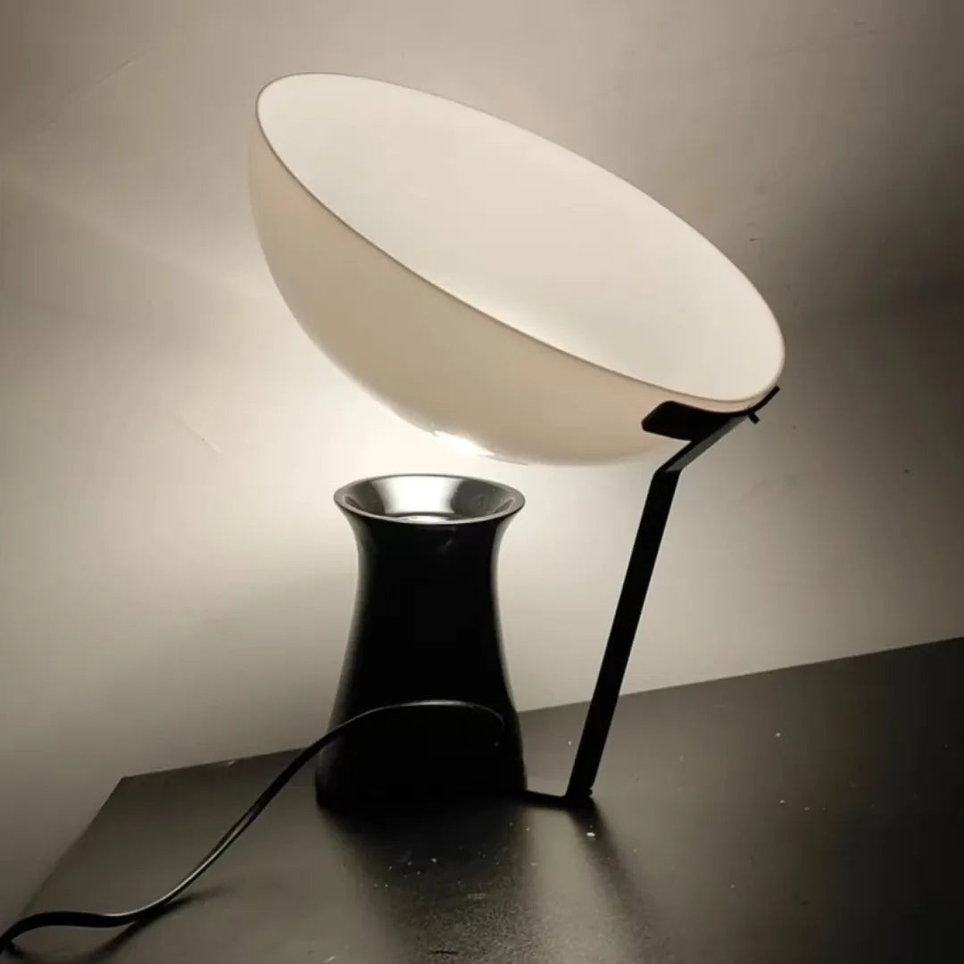 Luminária de mesa design dinamarquês leitura Virel