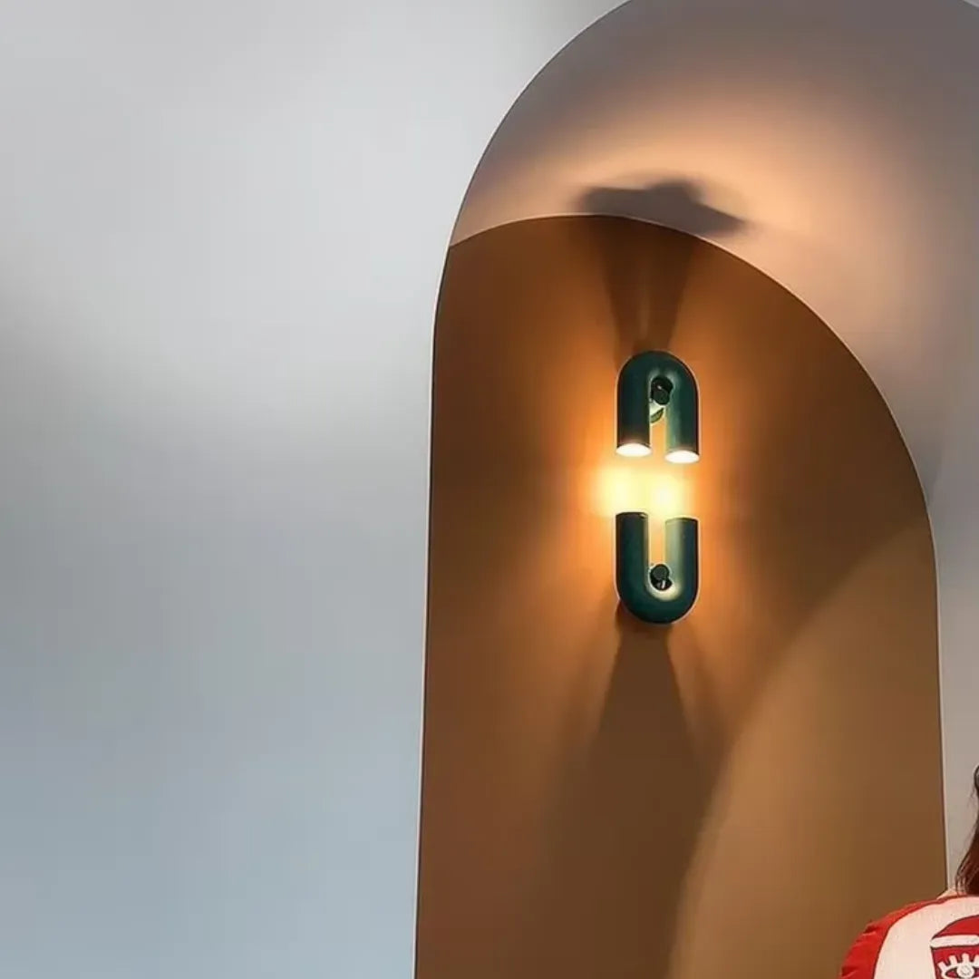 luminaria-de-parede-led-em-formato-u-design-italiano