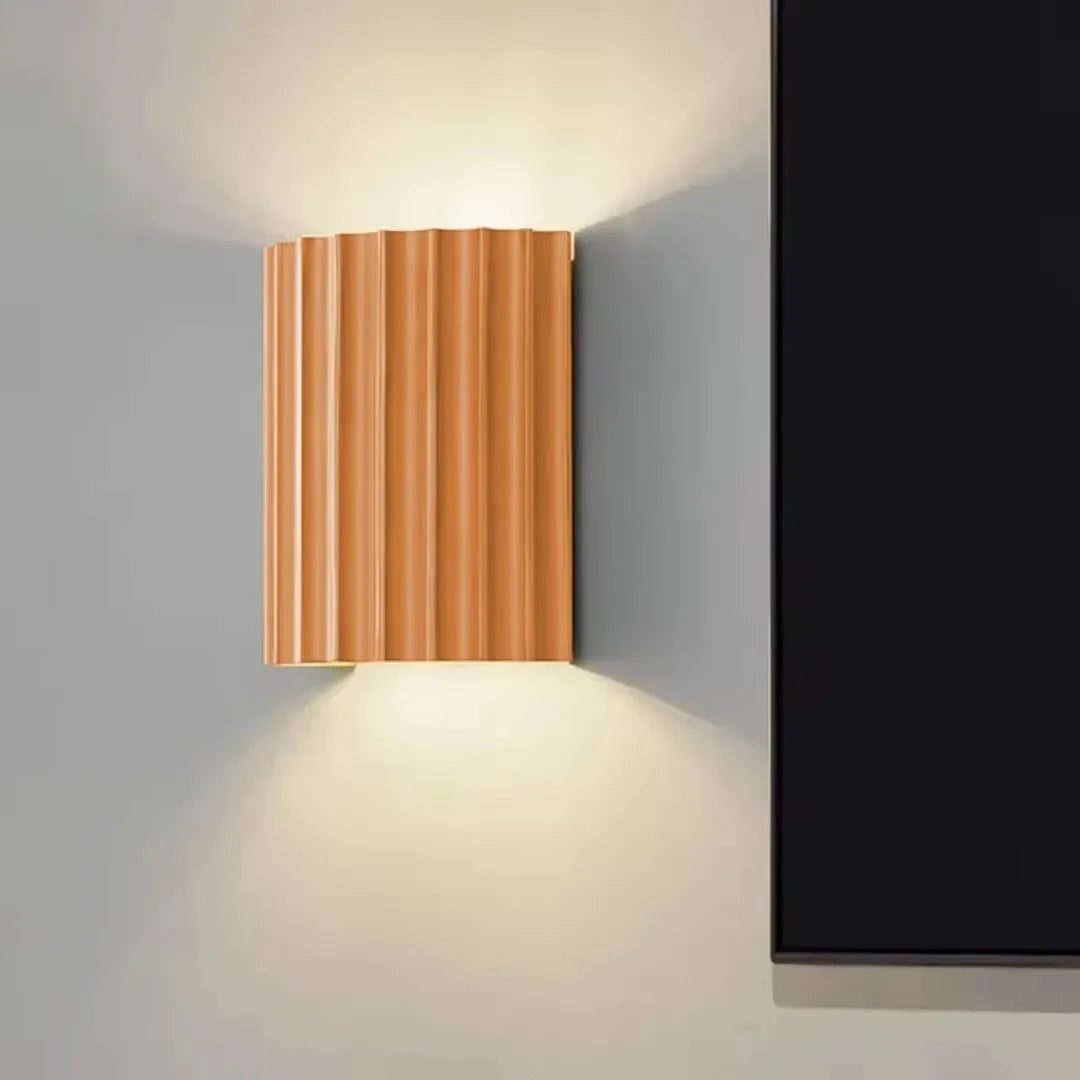 luminaria-de-parede-macaron-led-em-resina-minimalista