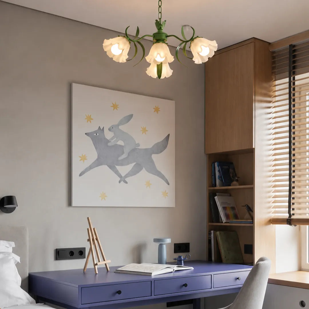 Pendente Lirea instalado sobre ilha de cozinha com luz LED — Pendente Lirea — Tonzi