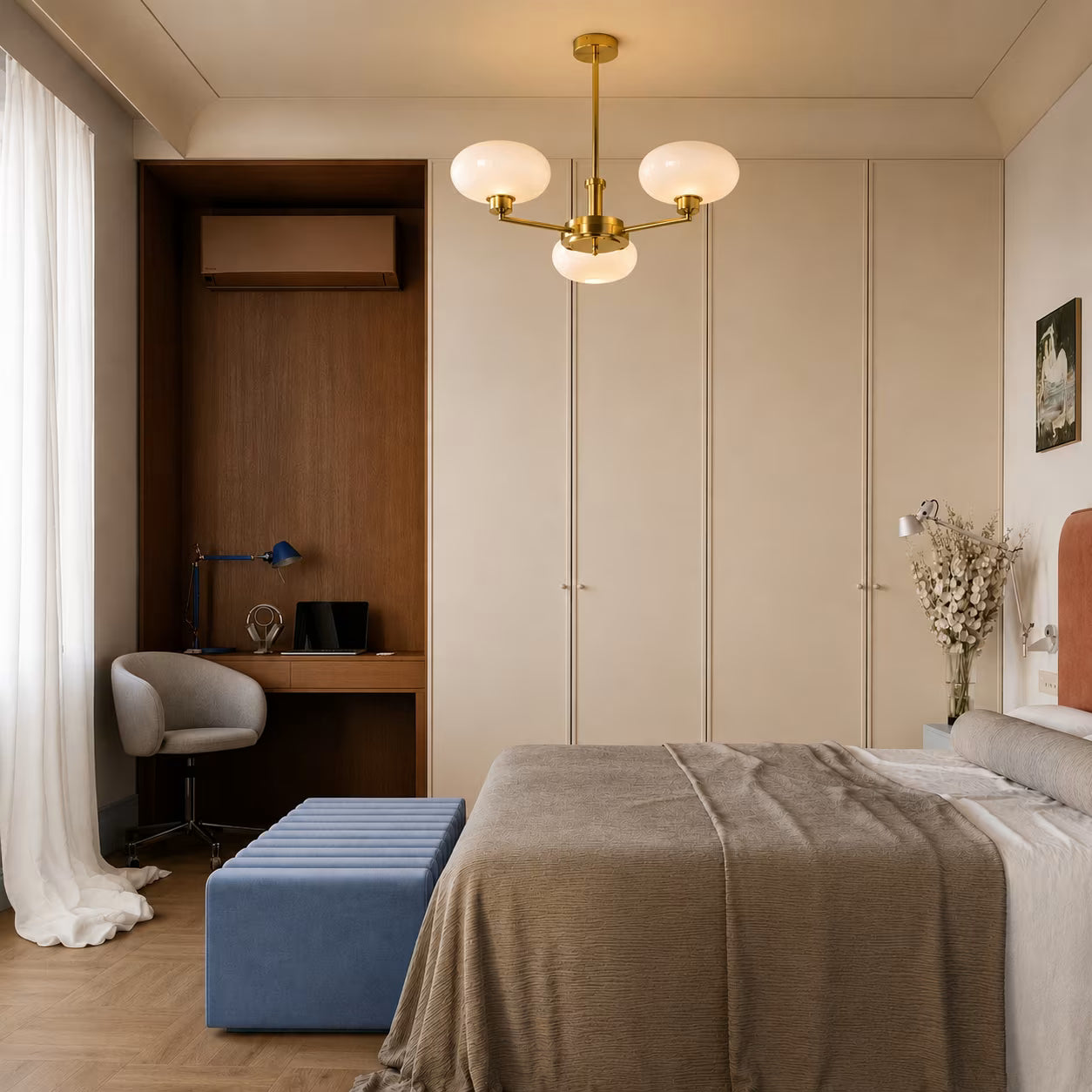 Lustre pendente metal e vidro LED Bauhaus Astro Dourado