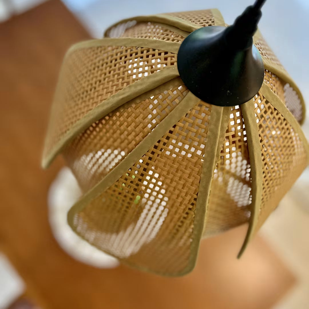 Lustre Pendente Moderno em Rattan Natural