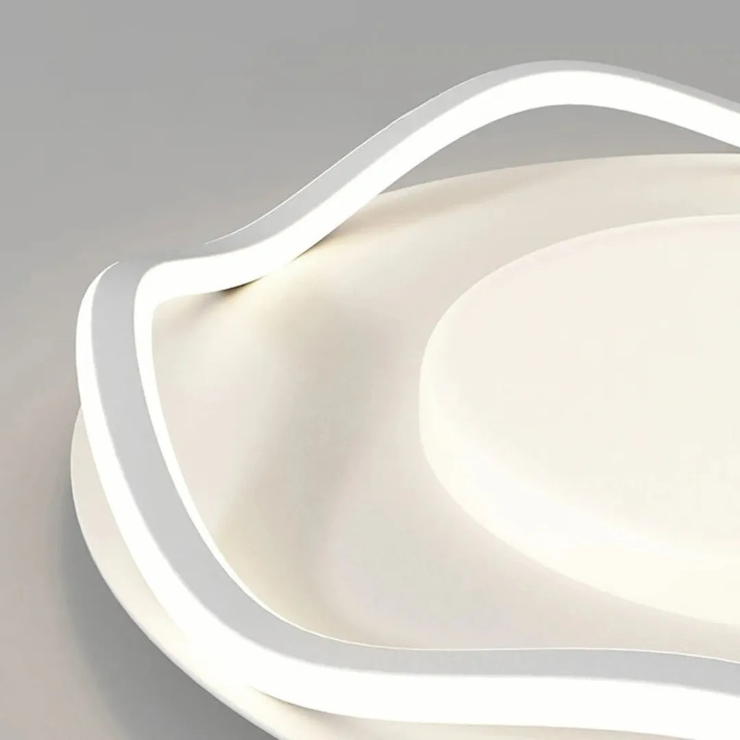 Plafon Nivor em corredor contemporâneo com luz neutra — Tonzi