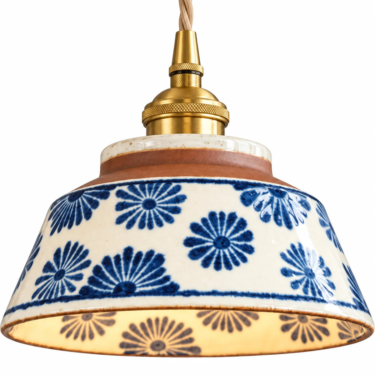 Detalhe da cúpula de cerâmica azul floral da luminária pendente Aoi