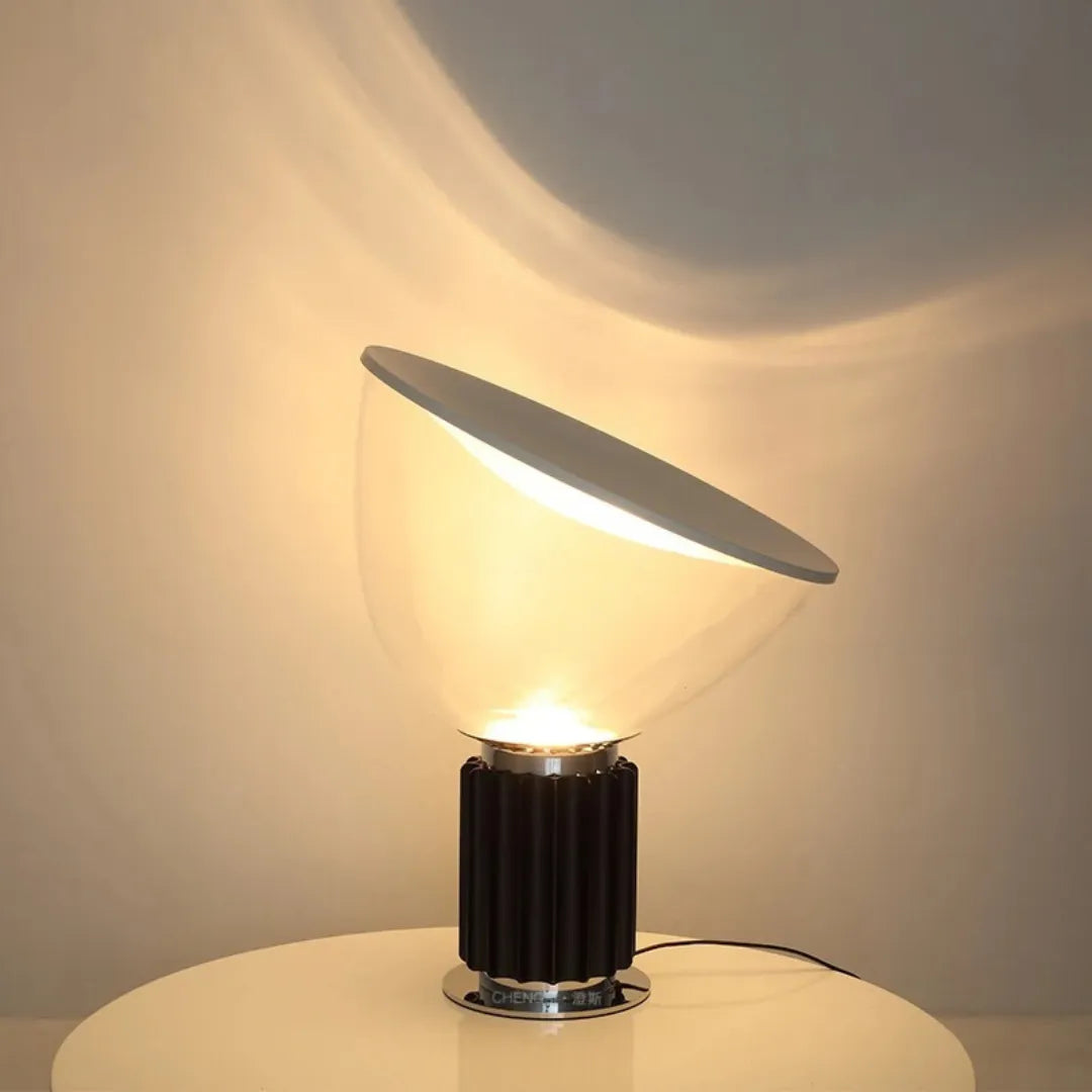 Luminária-de-Mesa-Moderna-Italian-Taccia