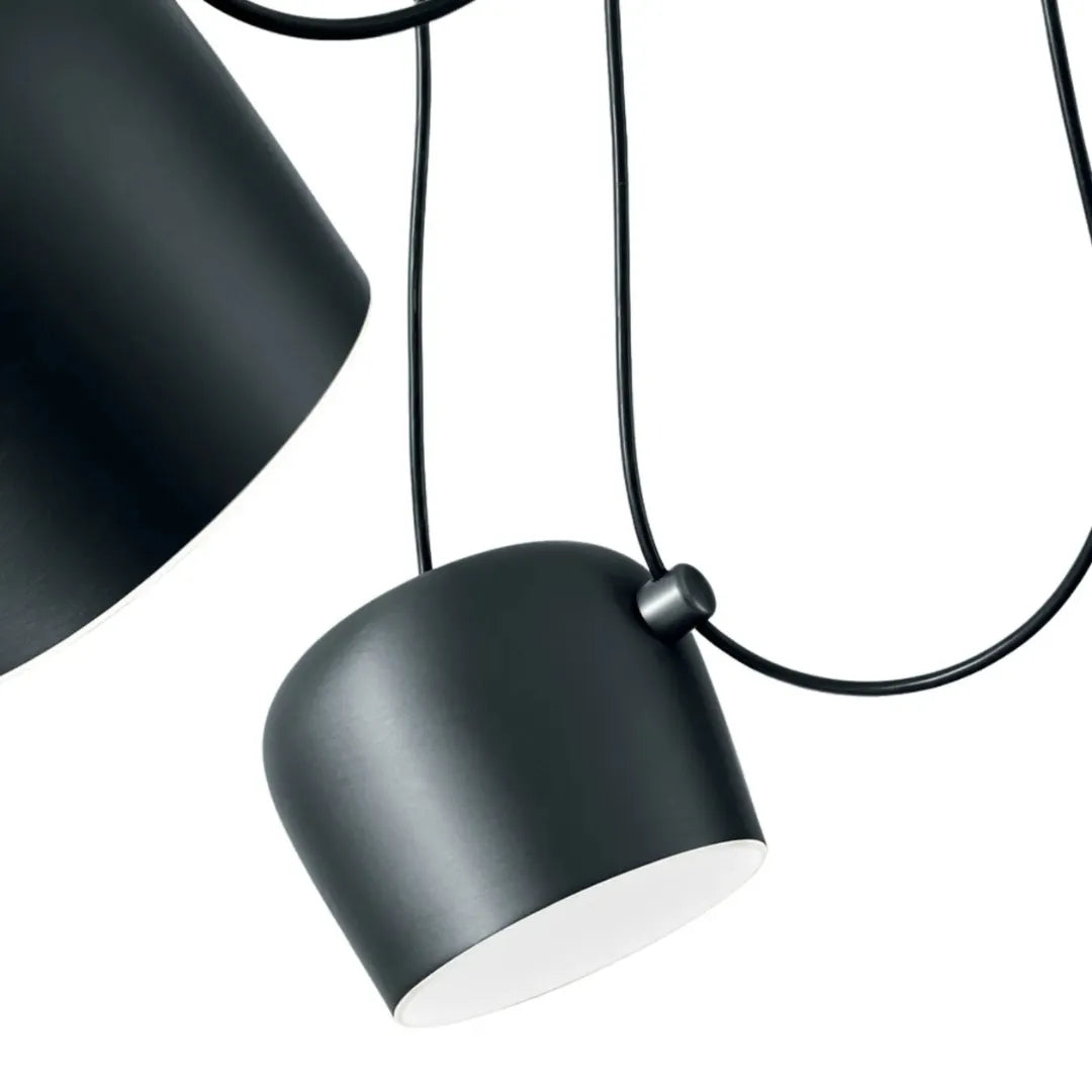 Detalhe do acabamento em alumínio escovado Refined Industrial — Pendente Alumínio 3 Cúpulas Ø24cm — Tonzi