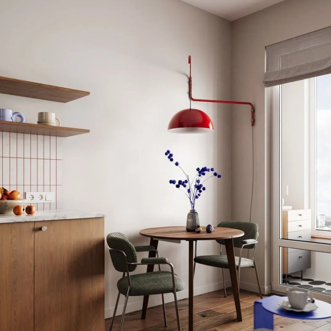 Arandela Domo instalada em parede com braço articulado direcionando luz pontual em ambiente residencial — Arandela de parede ferro LED nórdica retrô Domo — Tonzi