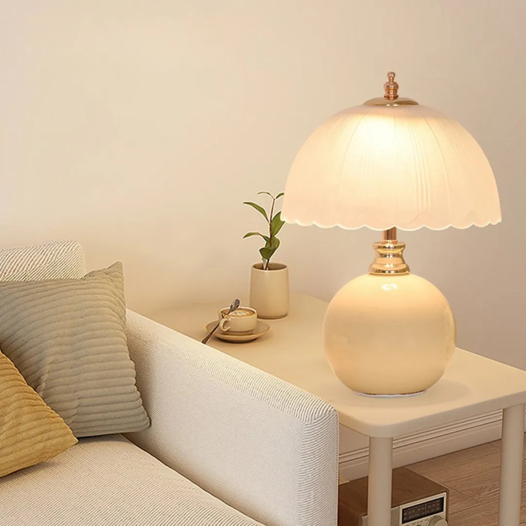 Luminária de Mesa em Vidro e Cerâmica