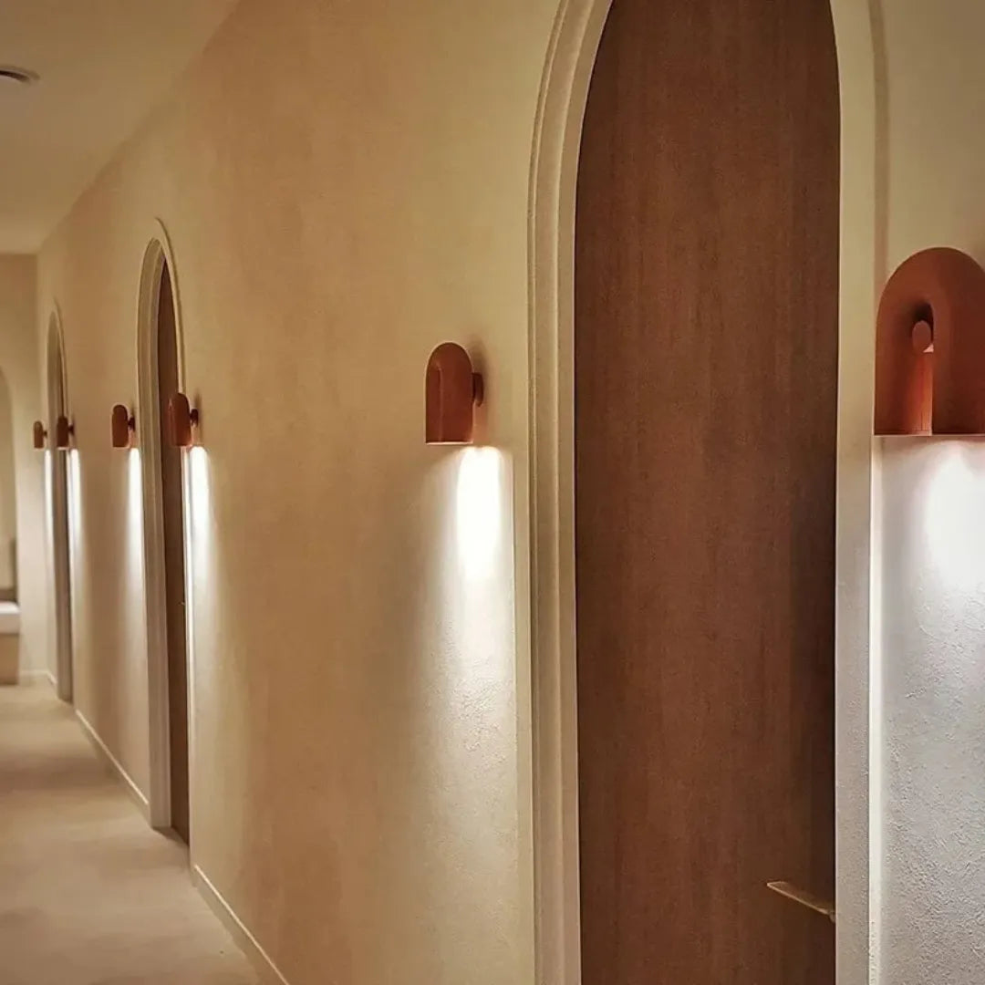 luminaria-de-parede-led-em-formato-u-design-italiano