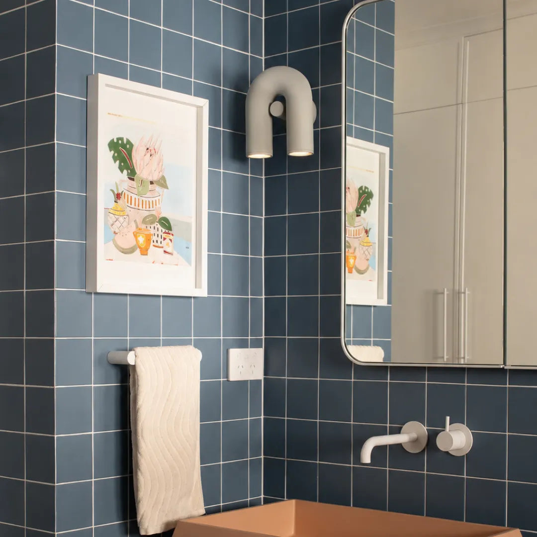 Luminária de Parede LED em Formato U Design Italiano