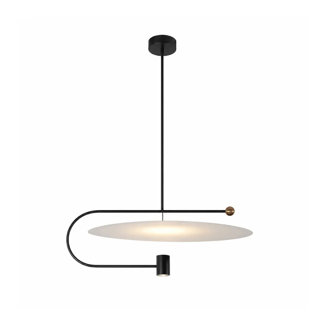 Luminária pendente disco em metal preto com haste curva e detalhe em latão, fotografada em fundo branco — Luminária Pendente Disco Metal LED Minimalista Eclipse — Tonzi