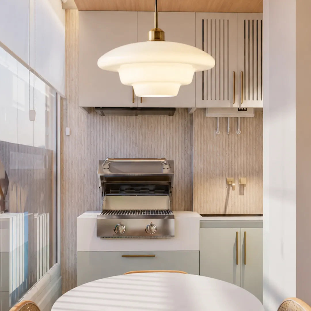 Pendente Izo em sala de jantar contemporânea com luz suave — Pendente Izo — Tonzi