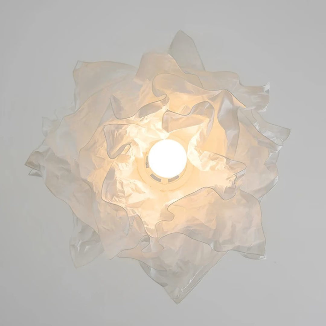 Detalhe construtivo do papel artesanal Ø85cm — Pendente Hana Origami Ø85cm — Tonzi