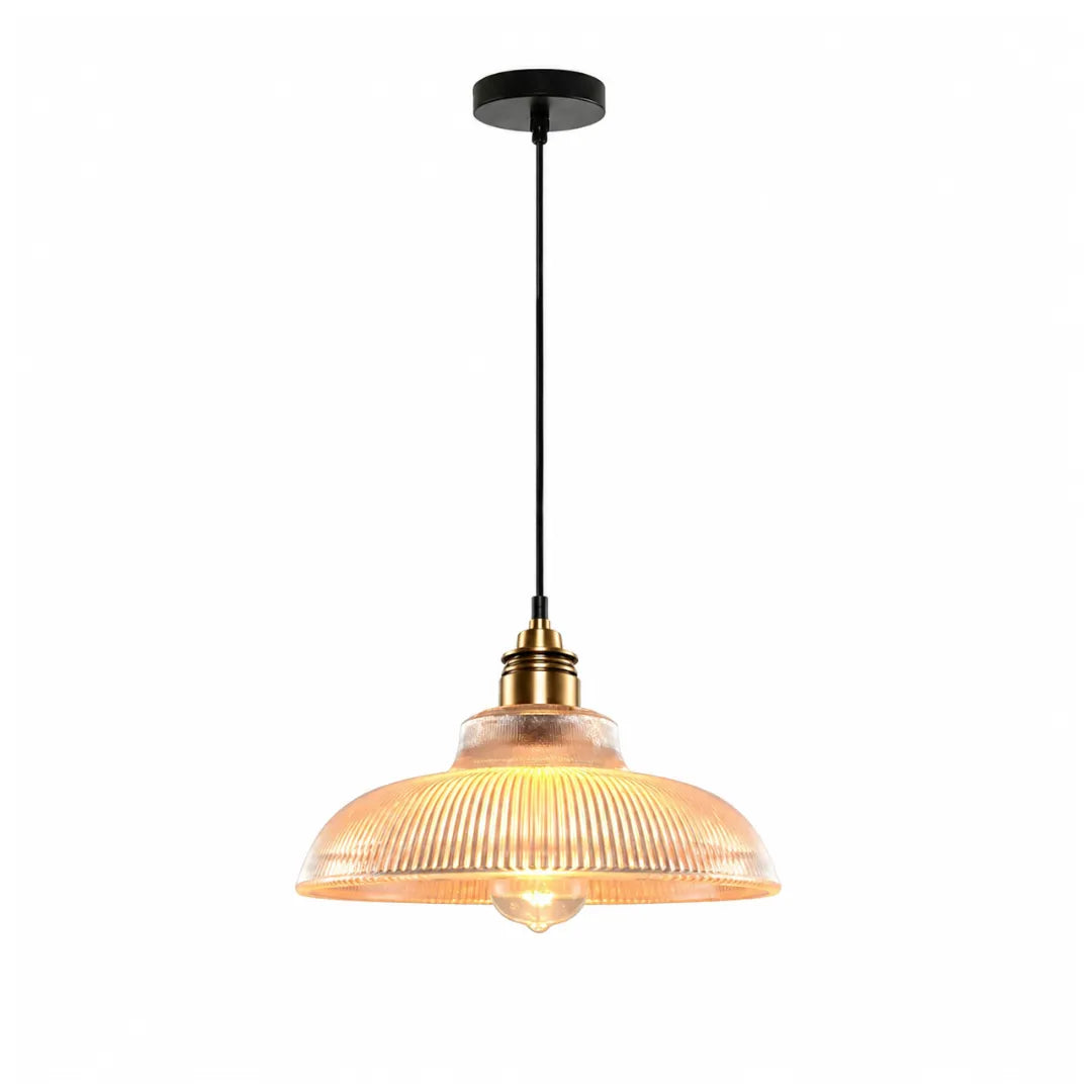 Pendente em vidro âmbar dourado com cúpula estriada e haste em fio preto com canopla em cobre, em fundo branco — Luminária Pendente Vidro Cobre Retrô Nórdica Halo — Tonzi