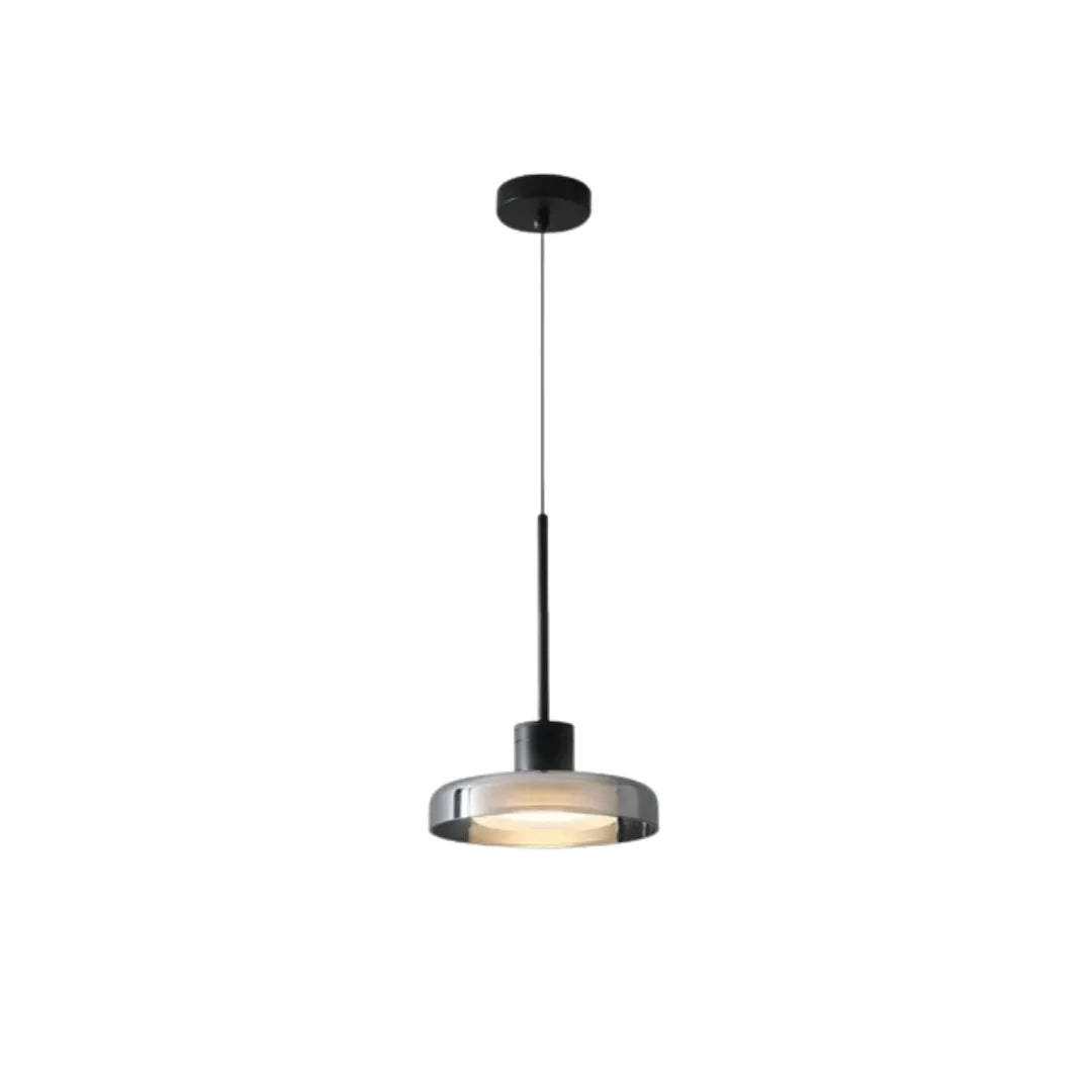 Luminária pendente em vidro nórdica Elira sobre mesa de jantar Warm Minimalism — Pendente Elira — Tonzi