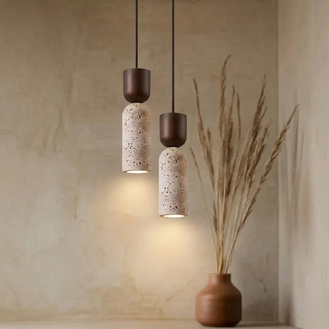 Detalhe do acabamento Wabi-Sabi japonês — Pendente Nara Travertino — Tonzi