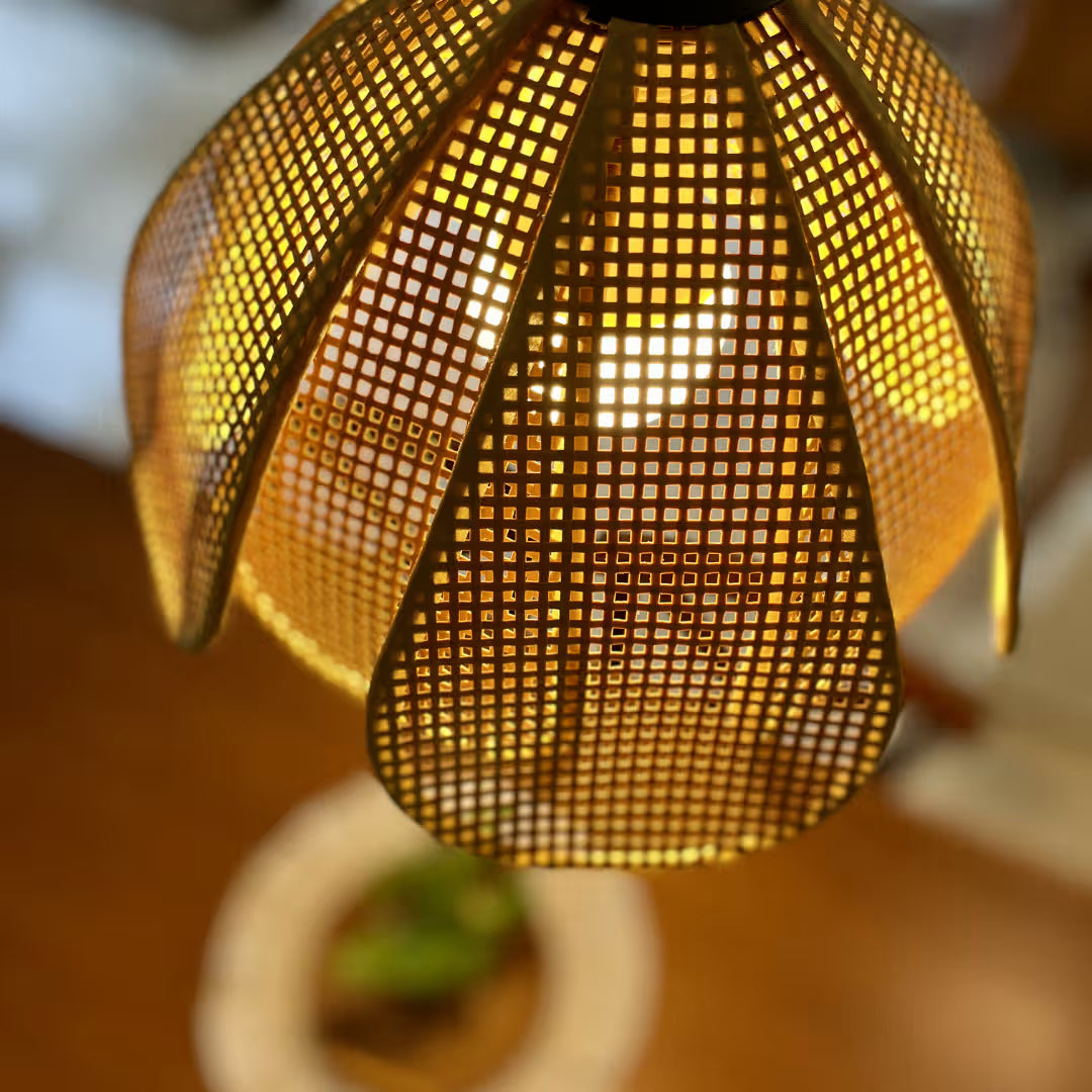 Lustre Pendente Moderno em Rattan Natural
