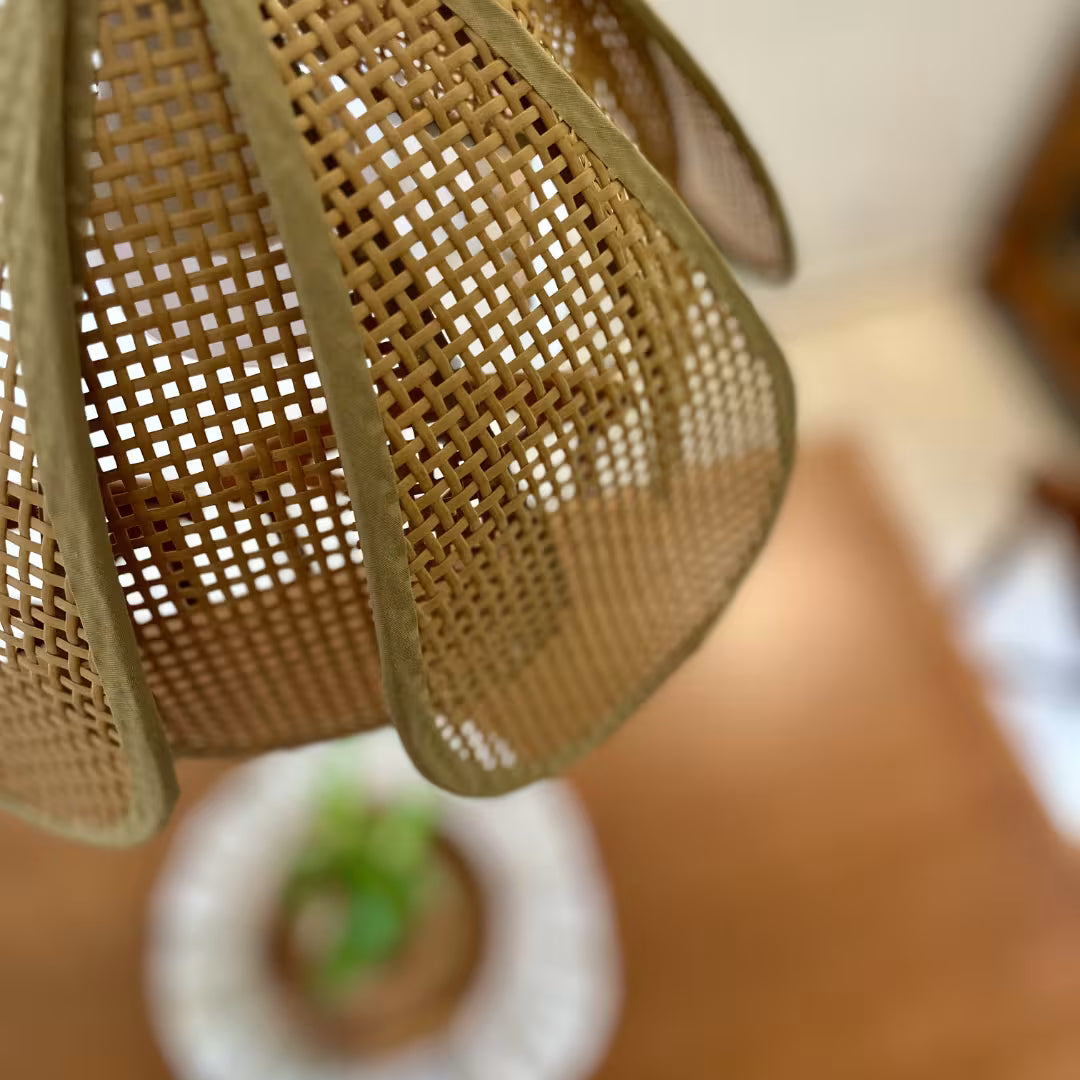 Lustre Pendente Moderno em Rattan Natural