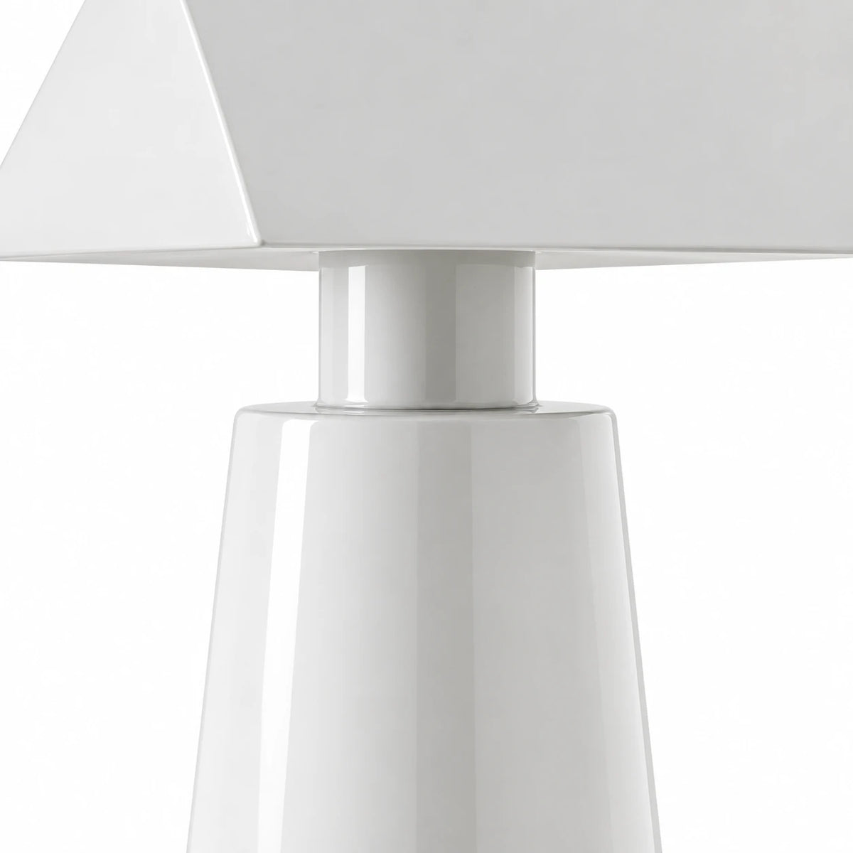 Detalhe da Luminária de Mesa Recarregável LED Touch Prisma Branca