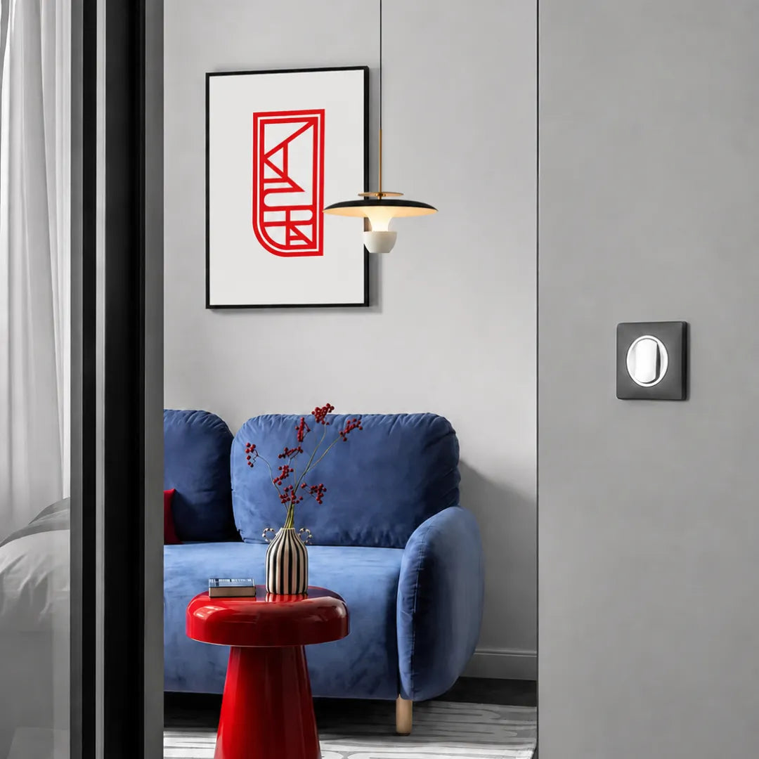 Pendente Lurem na versão branca em sala minimalista com luz LED quente — Pendente LED Cozinha Moderna Lurem — Tonzi