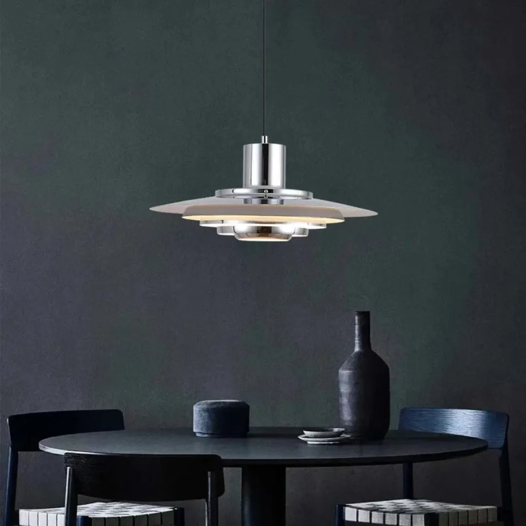 Luminária pendente Elven em ambiente Art Déco minimalista — Tonzi